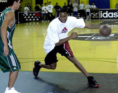 为什么nba球员都能跳那么高,为什么nba球员越跳越矮