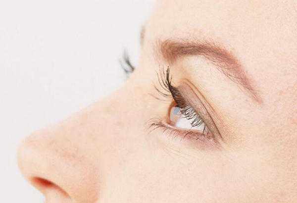 小孩鼻子周围长痘痘是什么原因,鼻子嘴唇周围长痘痘是什么原因