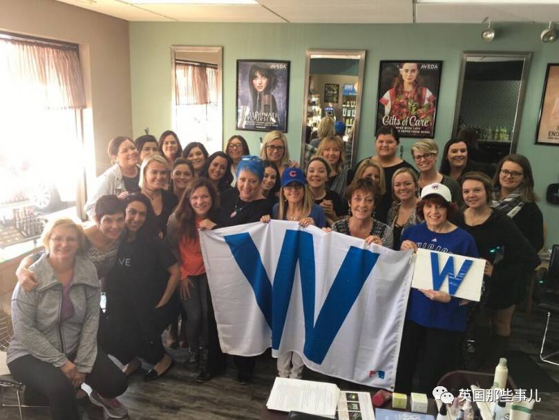 这群美发师不会向你推销会员卡，她们找你套近乎，很可能是要救你的命