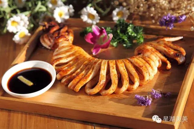 肇庆岩前村全景图,肇庆岩前村土豪村