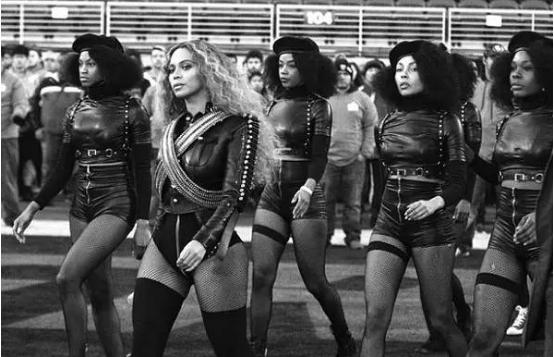 ladygaga碧昂丝雷哈娜,nfl超级碗中场秀ladygaga