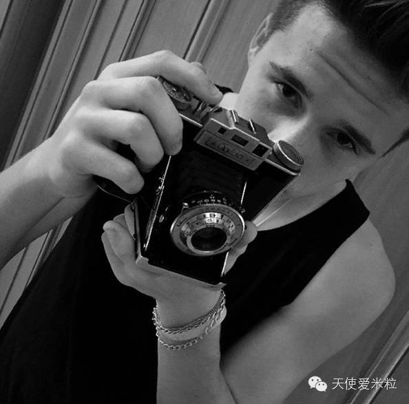 贝克汉姆一家度假最新,贝克汉姆一家六口颜值逆天