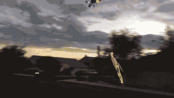 吓尿！歪国人竟用无人机拔牙，这些无人机奇葩用途你绝没见过