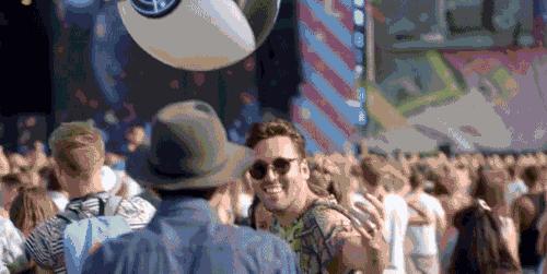 吓尿！歪国人竟用无人机拔牙，这些无人机奇葩用途你绝没见过