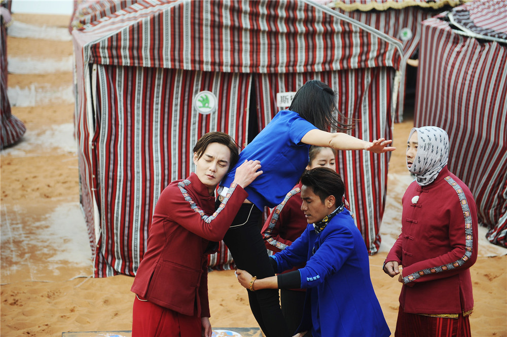 《二十四小时》本周带你饱览迪拜风情两队长放大招求胜