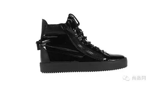 男士红色运动鞋子怎么搭配衣服,165男士增高运动鞋搭配裤子