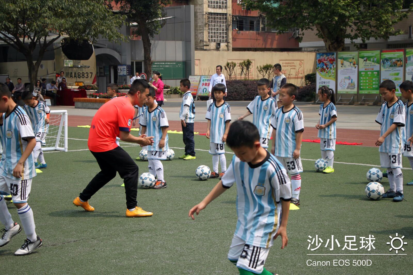 黎教练展示讲解,黎教练现场教学