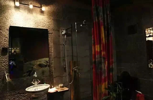 杨丽萍的太阳宫是在泸沽湖吗,鲁豫采访杨丽萍的太阳宫视频