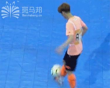 鹿晗踢球什么水平,鹿晗踢球球水平