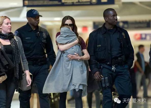 贝克汉姆一家度假最新,贝克汉姆一家六口颜值逆天