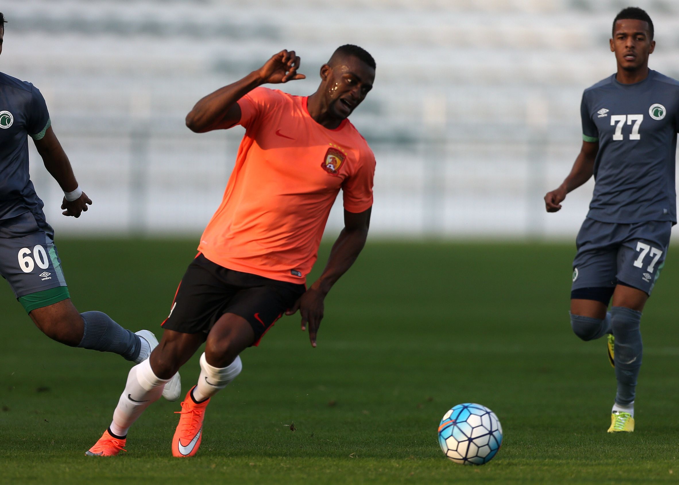 买得起还要养得起！薪资结构是白金中超一枚定时*弹炸**