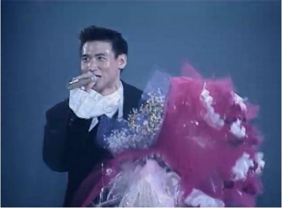 张学友谈表情包演唱会,歌神张学友演唱会震撼全场