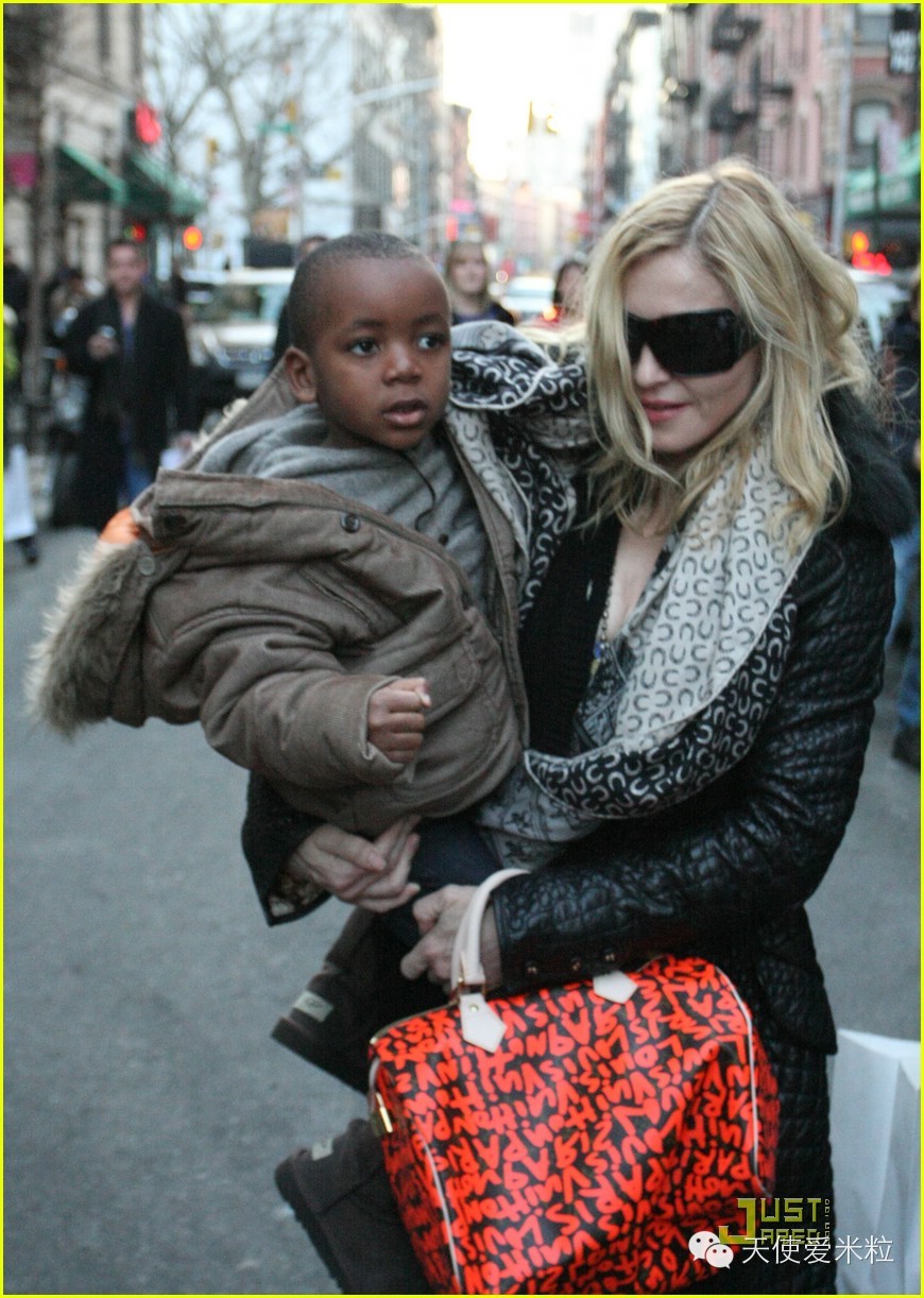 贝克汉姆一家子盛世颜值,贝克汉姆家族三公子