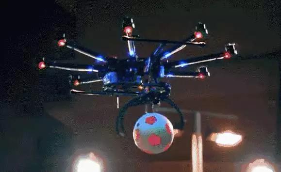 吓尿！歪国人竟用无人机拔牙，这些无人机奇葩用途你绝没见过