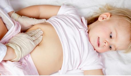 你家宝宝有拉绿便便吗,宝宝轻微大便有血丝