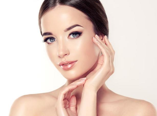 面部汗毛可以刮吗,美容院面部脱汗毛