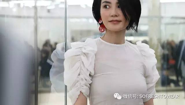 穿50公斤仙女服的王菲，就让她继续成为一段传说好了