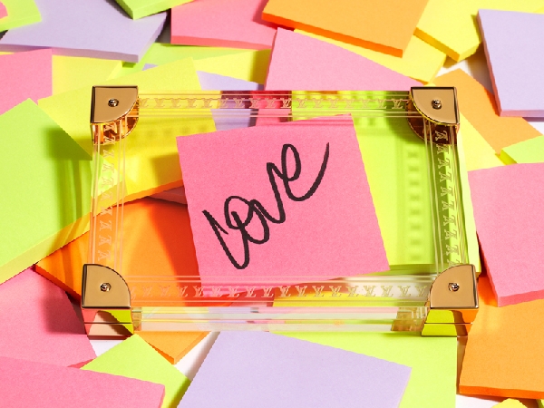 将艺术进行到底，2017年LV推出“你无法拒绝”的礼品系列