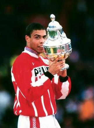 那些成为传奇的足球球衣号码,球衣号码传奇