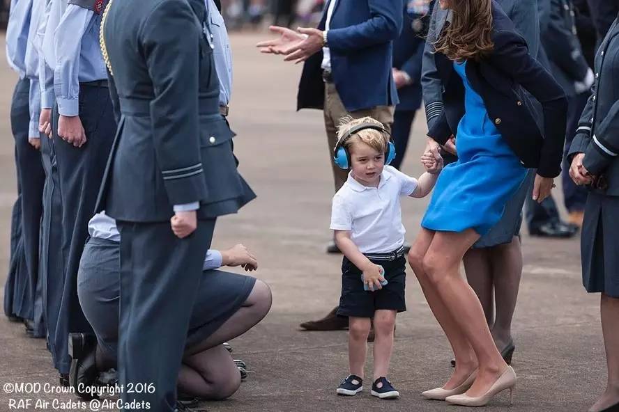 全世界最萌的两个时髦榜样，衣橱里都有什么好东西？