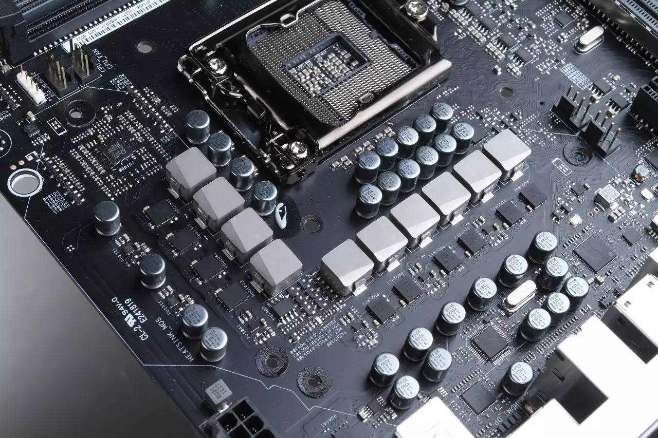 鐜╁鍥藉害rogb450-f鍐呭瓨瓒呴,rog鐜╁鍥藉害strix澶槼绁瀏x601