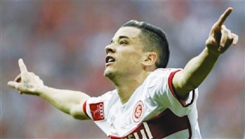 年轻时马拉多纳,年轻时马拉多纳有多牛