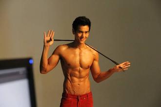 盘点影视中肌肉男,盘点电影中身材燃爆的肌肉男