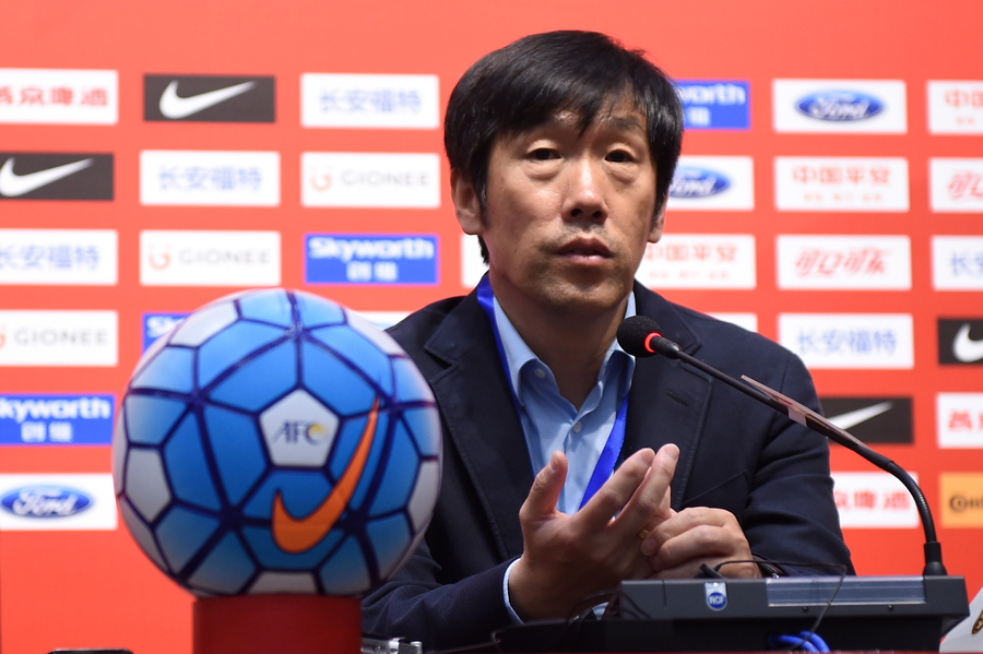 中国足球对卡马乔的评价,米卢阿里汉卡马乔佩兰里皮