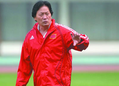 中国足球对卡马乔的评价,米卢阿里汉卡马乔佩兰里皮