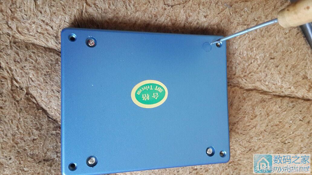 拆一只特种设备,神思身份证阅读器,终于见到防拆开关了