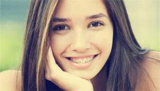 牙齿难看怎么矫正,牙齿丑不拉几怎么在家解决