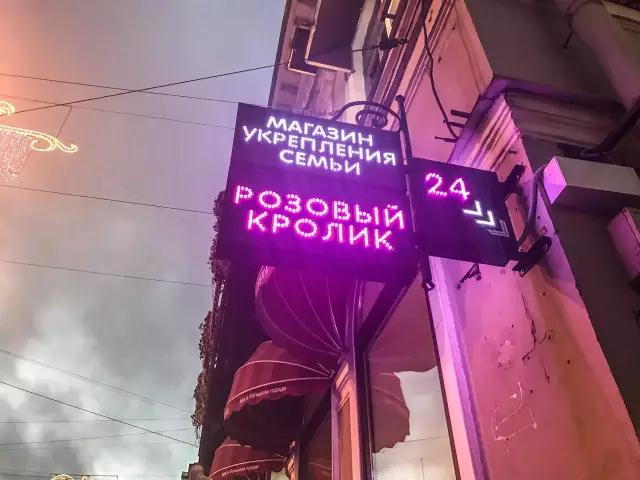 带三个美女自驾中国,自驾房车欧洲之旅