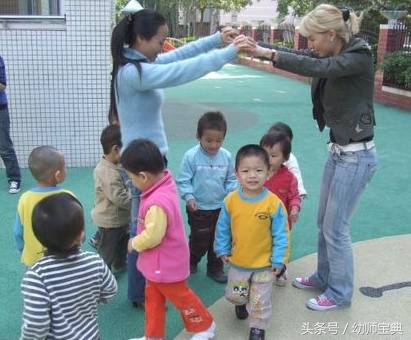 幼儿园家长热身游戏适合新年的,幼儿中班家长会上的亲子游戏