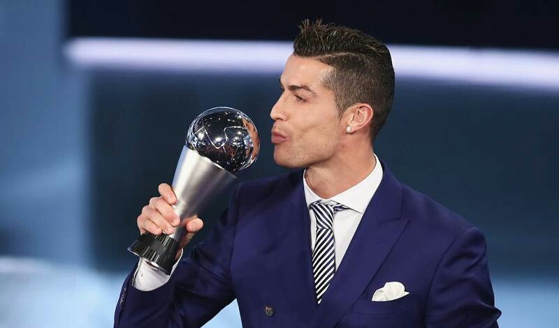 c罗双杀首秀,c罗梅西强强联合宇宙杯