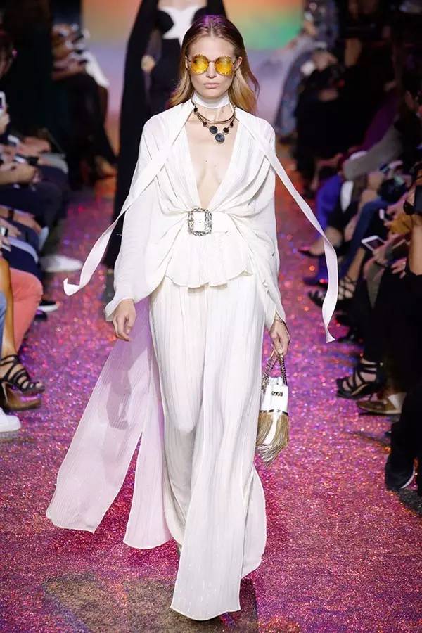 春夏最新流行趋势,2019春夏流行趋势图片