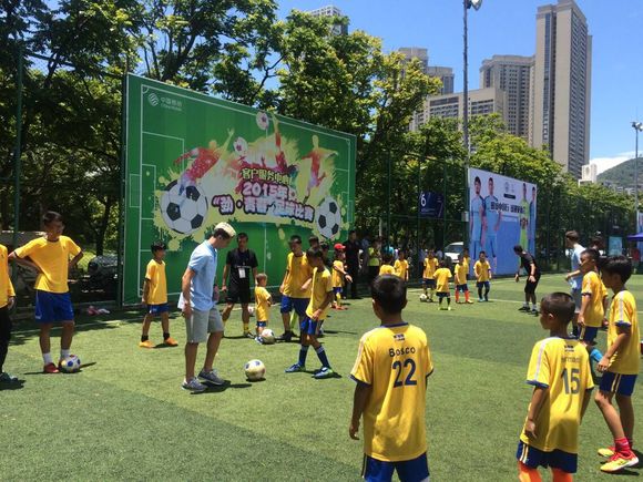 东莞的孩子有福啦！本周末体验英超曼城体系专业少儿足球课！