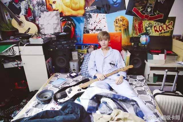 侯明昊像一个男艺人,侯明昊艺人的诞生唱歌