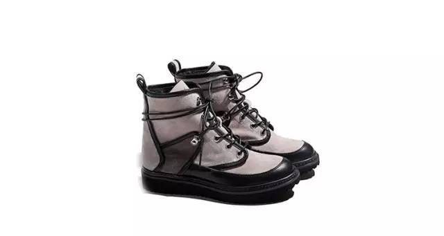 每个人都该有一双马丁靴,每个人都有一双马丁靴