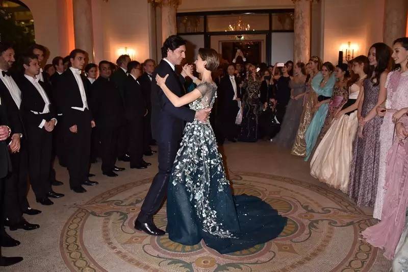 名媛到底是指是男性还是女性,名媛是一种什么人