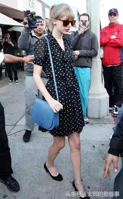 王菲复出后背的第一只包居然是它？