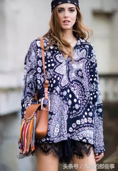 王菲复出后背的第一只包居然是它？