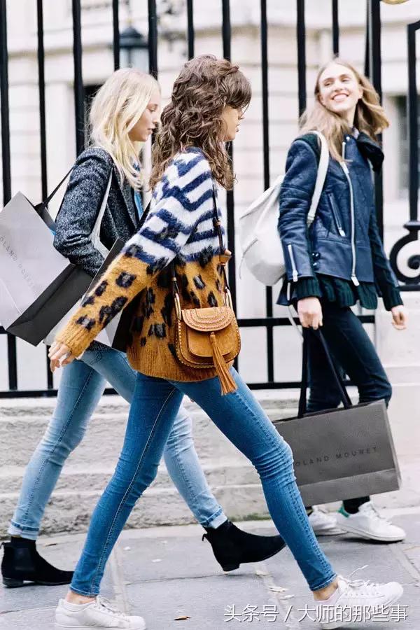 王菲复出后背的第一只包居然是它？