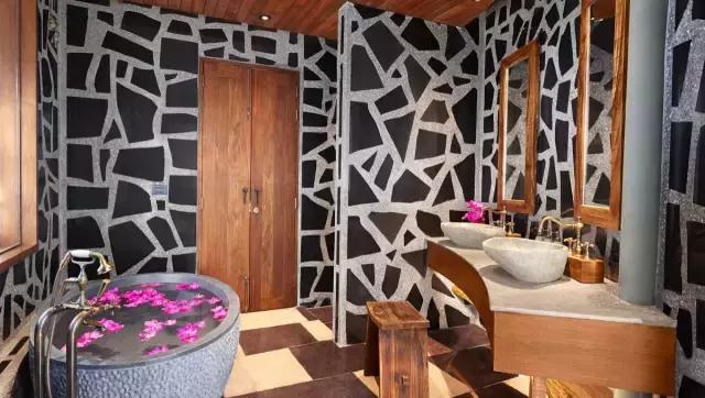 楦熷发搴﹀亣閰掑簵浣撻獙,闅愯棌鍦ㄥ師濮嬫．鏋楃殑娴峰崡楦熷发閰掑簵