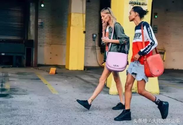 王菲复出后背的第一只包居然是它？