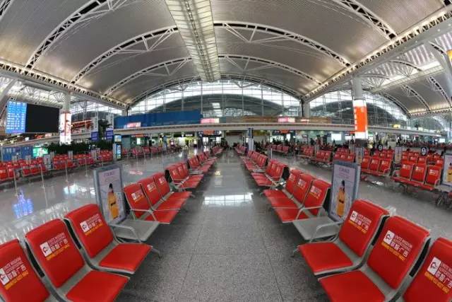 2008年广州火车站春运真实情况,2007年的广州火车站春运视频