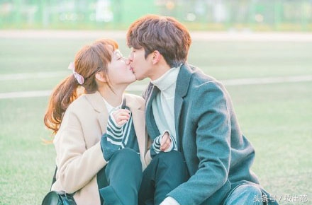 李圣经同款兰芝口红,李圣经举重妖精同款口红