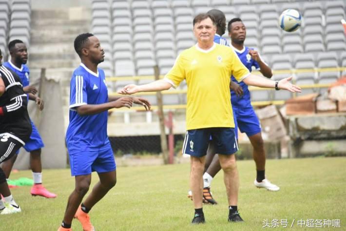 接着坑！卡马乔非洲执教球队排名已低于国足！