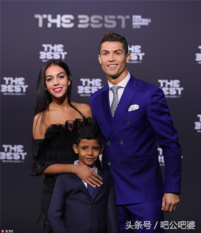 国际足联颁奖典礼c罗照片,2017国际足联颁奖典礼c罗与姆巴佩