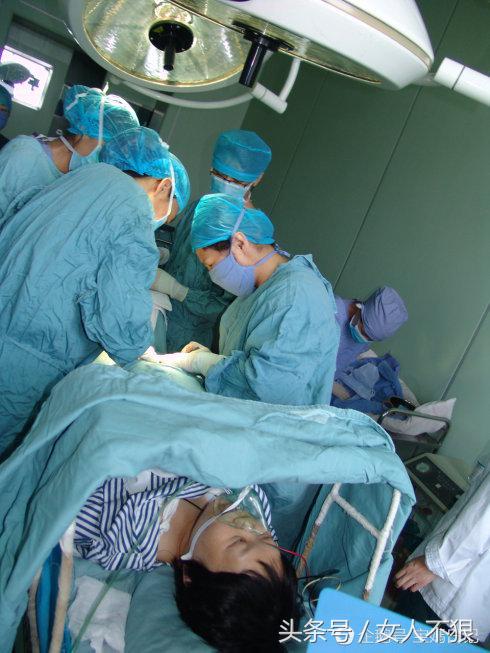 产房老公拒绝让我无痛分娩,生孩子顺产难产老公不让剖腹