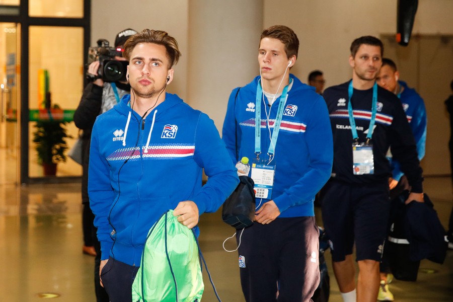 中国国足能踢赢冰岛吗,国足大胜冰岛